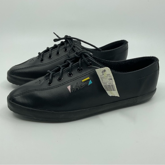 Vintage 90s L.A. Gear Pointed Toe Lo Pro Sneakers - Picture 2 of 9